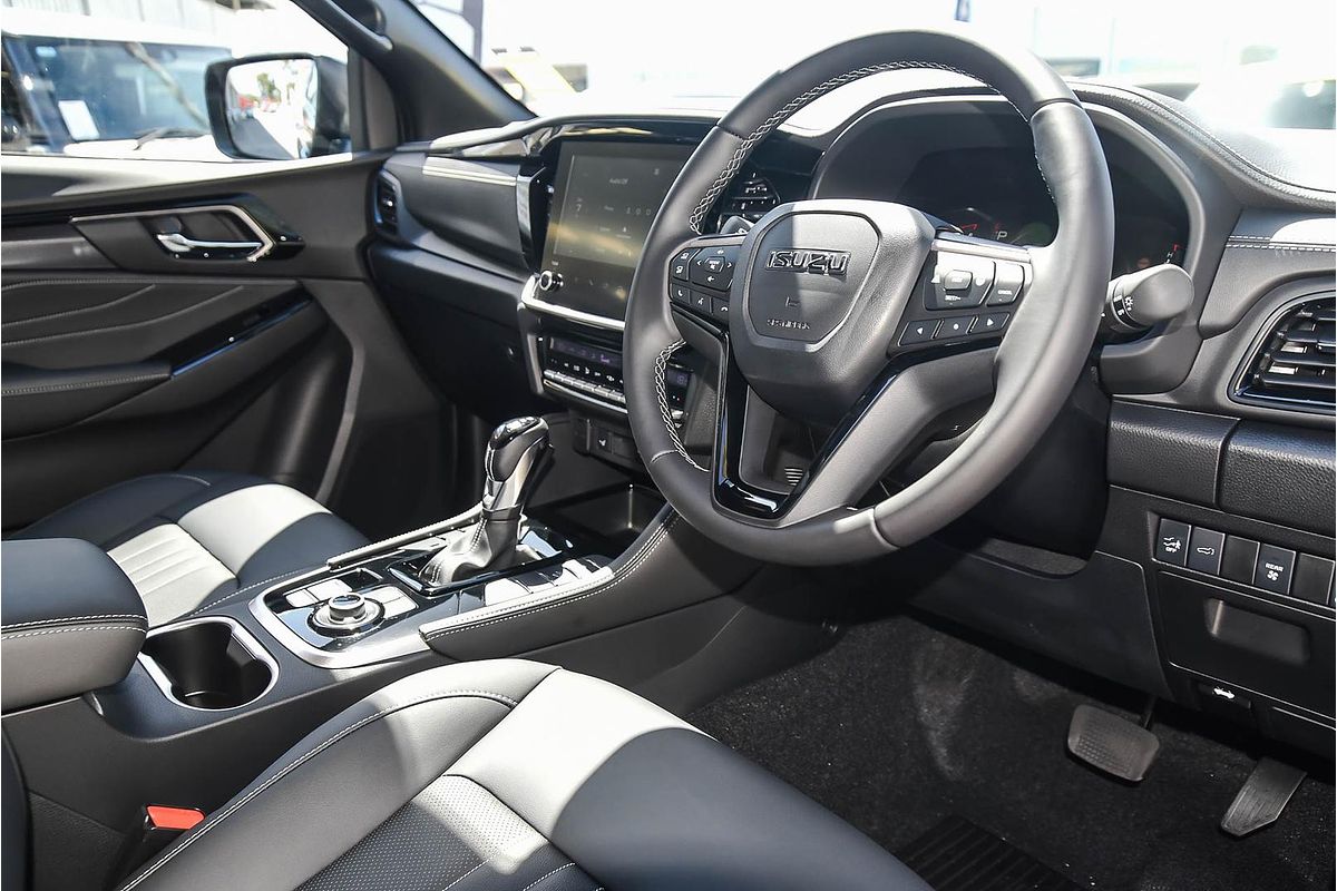 2025 Isuzu MU-X LS-T