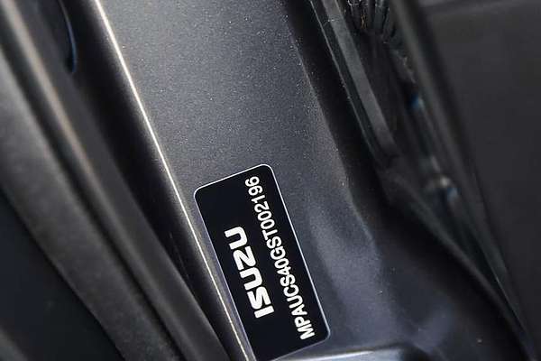 2025 Isuzu MU-X LS-T