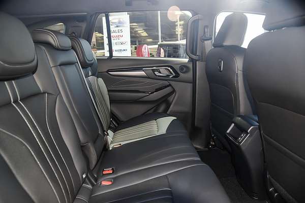 2025 Isuzu MU-X LS-T