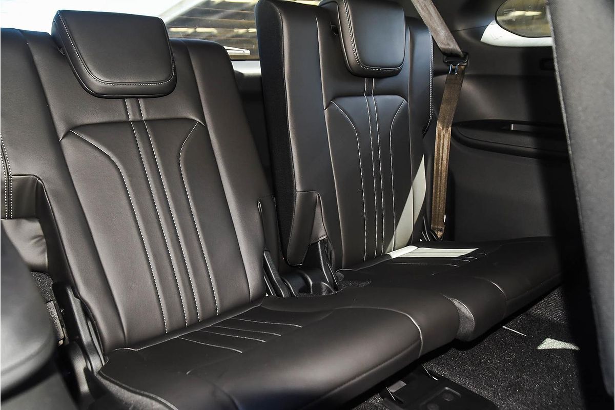 2025 Isuzu MU-X LS-T