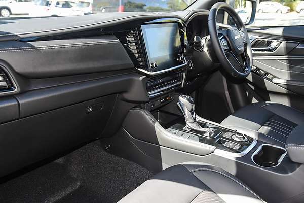 2025 Isuzu MU-X LS-T