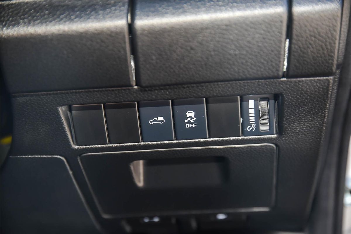 2025 Isuzu D-MAX X-TERRAIN 4X4