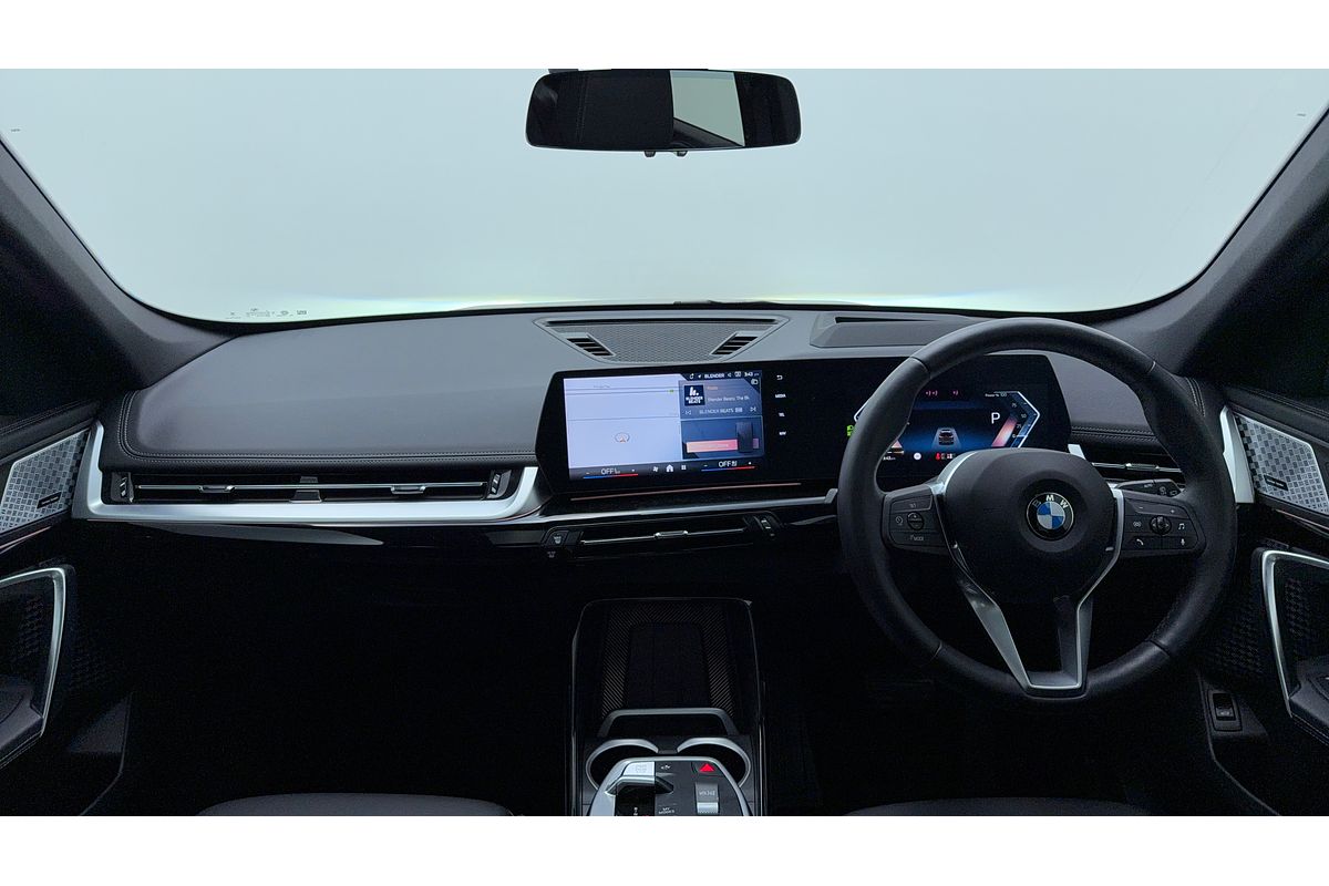 2024 BMW X1 sDrive18i U11