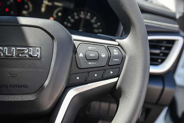 2025 Isuzu MU-X LS-M