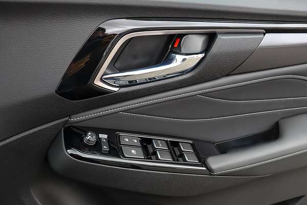 2025 Isuzu MU-X LS-T