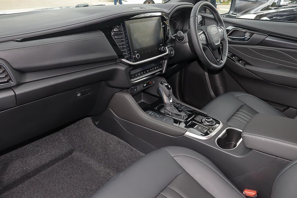 2025 Isuzu MU-X LS-T