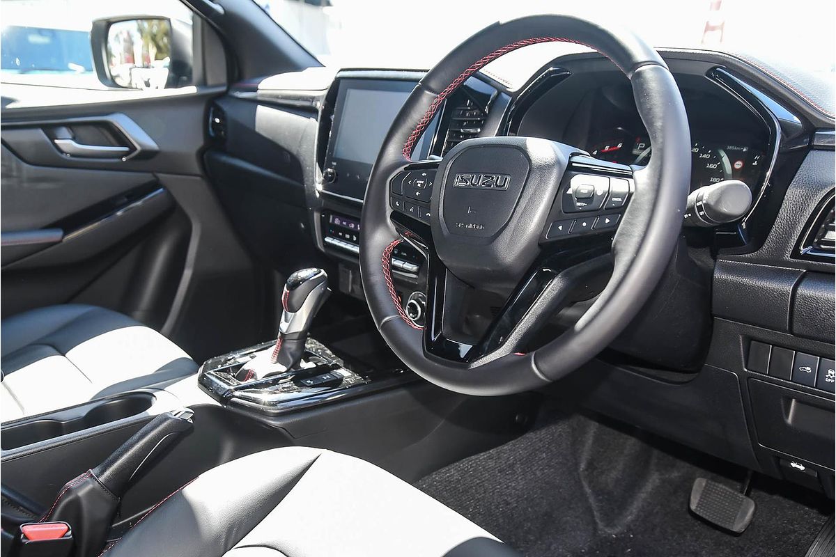 2025 Isuzu D-MAX X-TERRAIN 4X4