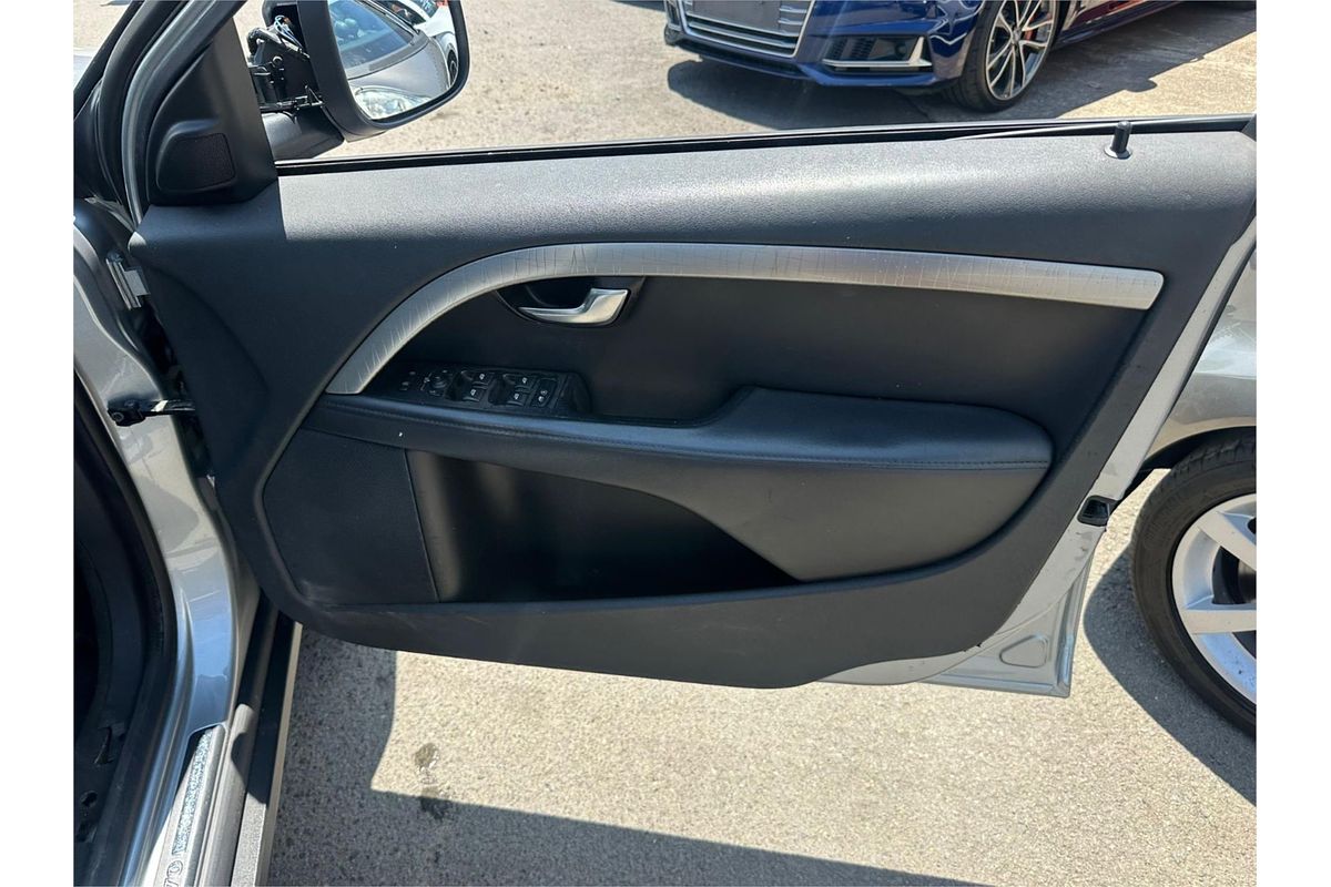 2014 Volvo XC70 T6 LUXURY BZ MY14