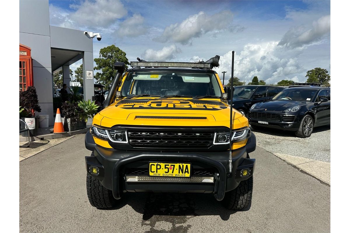 2011 Toyota FJ Cruiser  GSJ15R