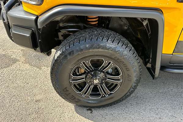 2011 Toyota FJ Cruiser  GSJ15R