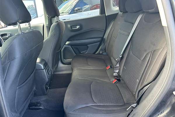 2018 Jeep Compass LONGITUDE (FWD) M6 MY18