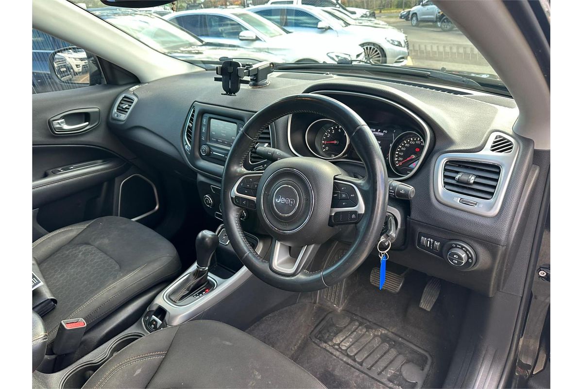 2018 Jeep Compass LONGITUDE (FWD) M6 MY18