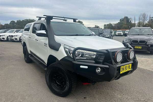 2018 Toyota Hilux SR5 (4x4) GUN126R MY19 4X4