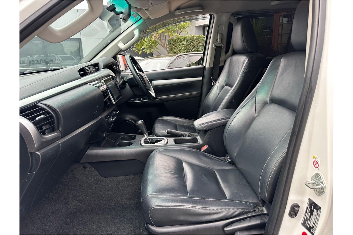 2018 Toyota Hilux SR5 (4x4) GUN126R MY19 4X4