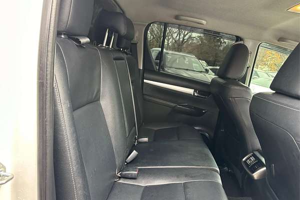 2018 Toyota Hilux SR5 (4x4) GUN126R MY19 4X4