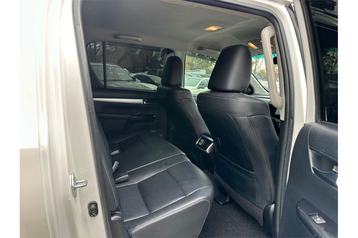 2018 Toyota Hilux SR5 (4x4) GUN126R MY19 4X4