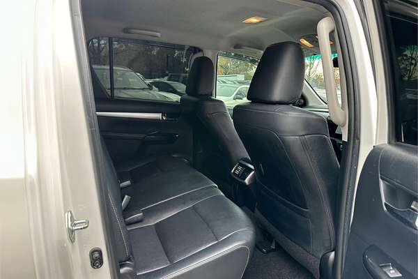 2018 Toyota Hilux SR5 (4x4) GUN126R MY19 4X4