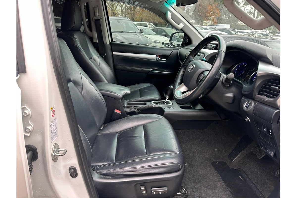 2018 Toyota Hilux SR5 (4x4) GUN126R MY19 4X4