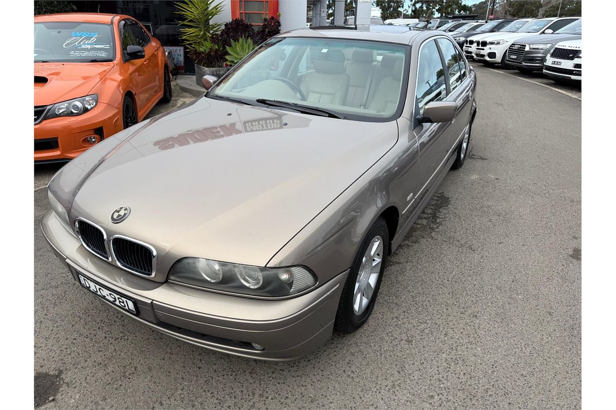 2003 BMW 5 25i E60