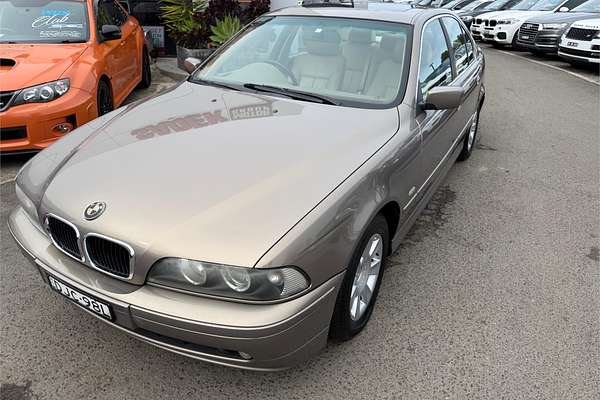 2003 BMW 5 25i E60