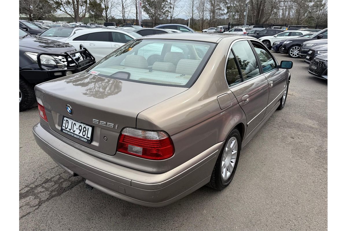 2003 BMW 5 25i E60