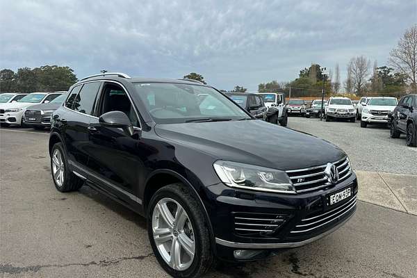 2015 Volkswagen Touareg V8 TDI R-LINE 7P MY16