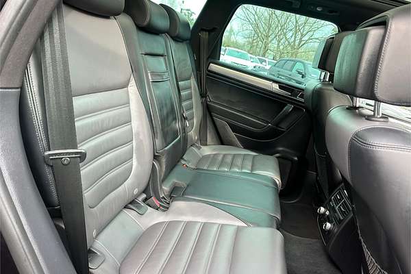 2015 Volkswagen Touareg V8 TDI R-LINE 7P MY16