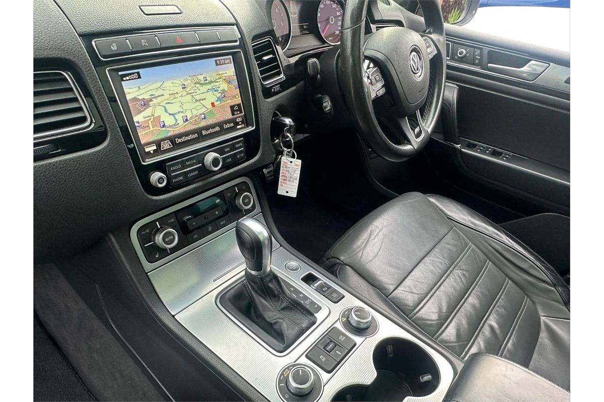 2015 Volkswagen Touareg V8 TDI R-LINE 7P MY16