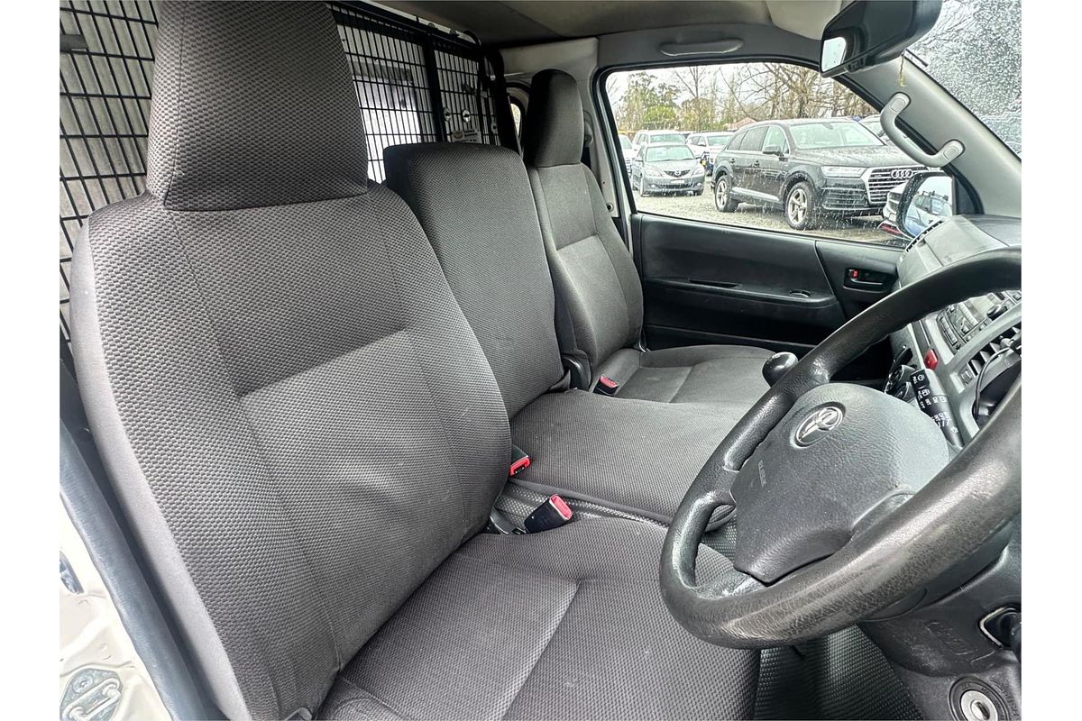 2011 Toyota Hiace LWB KDH201R MY11 UPGRADE LWB