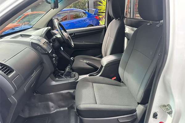 2017 Isuzu D-MAX SX (4x2) TF MY17 REAR WHEEL DRIVE