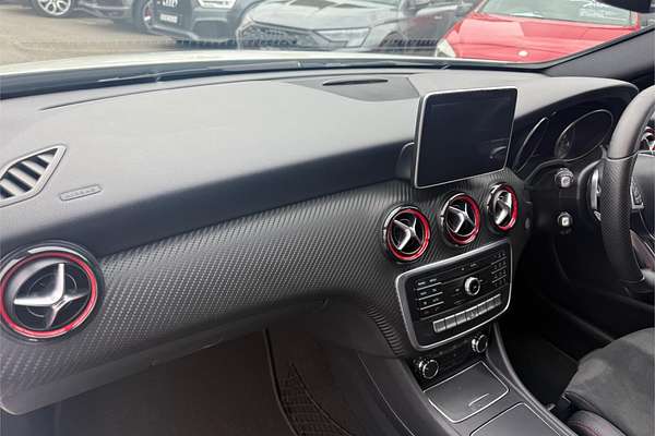 2016 Mercedes-Benz 250 SPORT 4MATIC 176 MY16