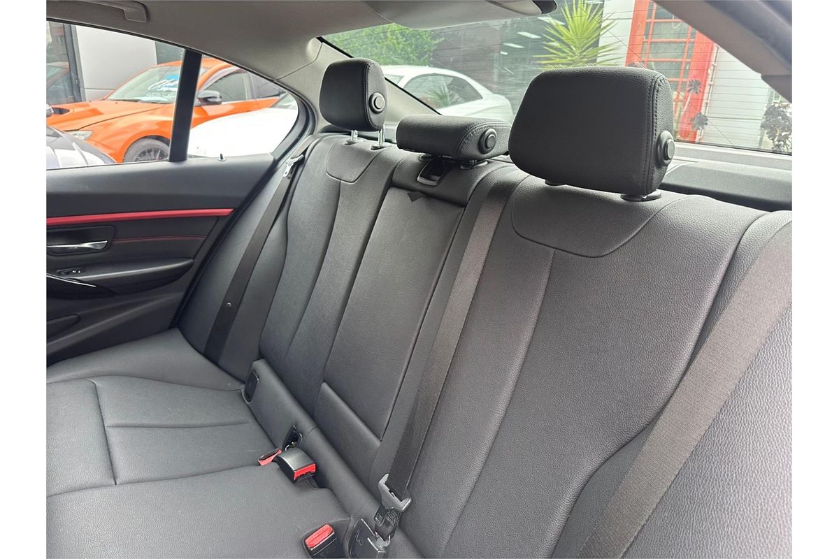 2017 BMW 3 18i SPORT LINE F30 LCI