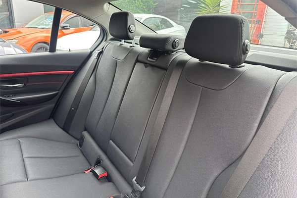 2017 BMW 3 18i SPORT LINE F30 LCI