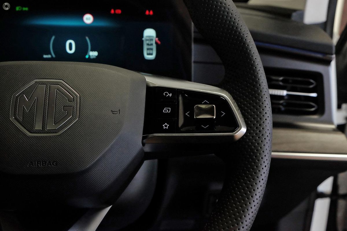 2025 MG QS Essence IS31