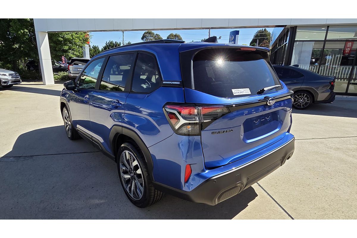 2025 Subaru Forester Hybrid Touring S6