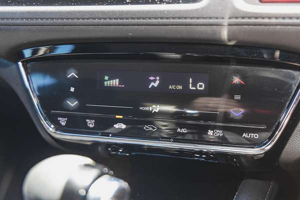 2015 Honda HR-V VTi-S