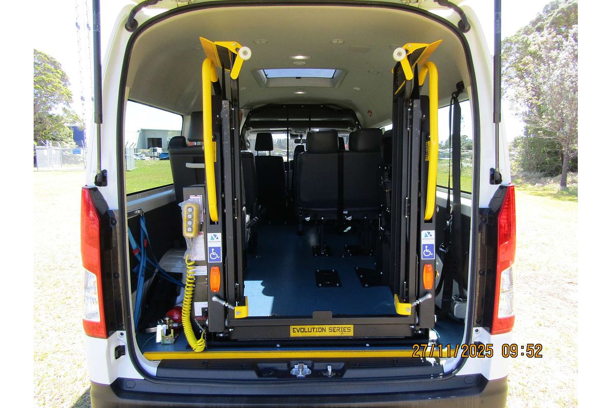 2023 Toyota Hiace Commuter GDH322R ELWB High Roof