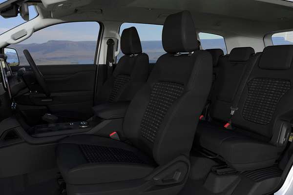 2025 Ford Everest Ambiente 2.0L