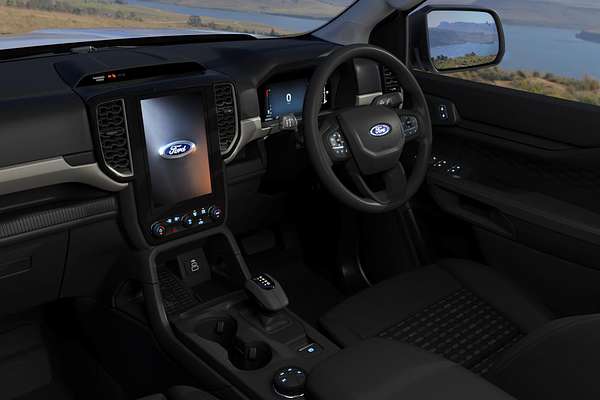 2025 Ford Everest Ambiente 2.0L