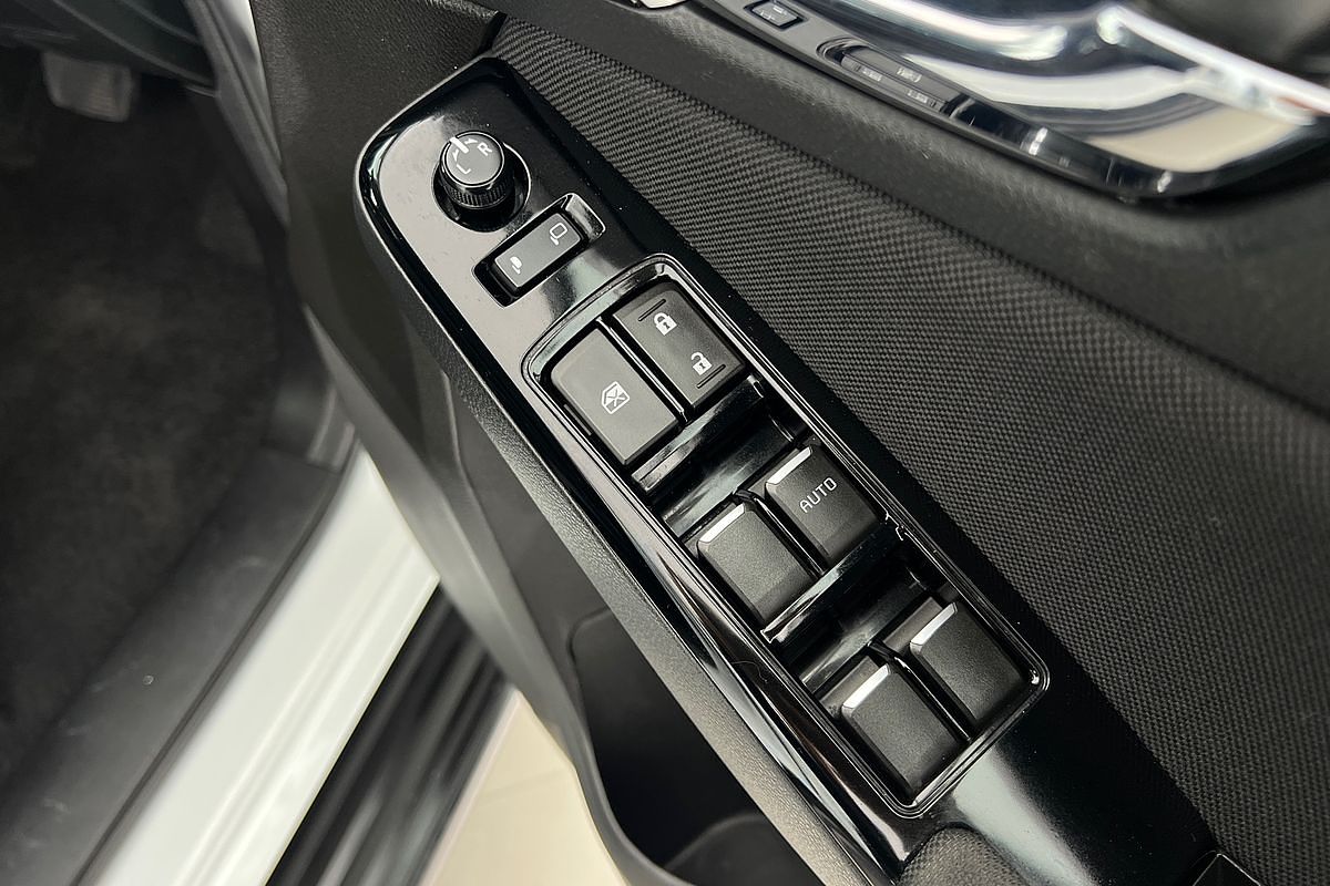 2021 Isuzu MU-X LS-U