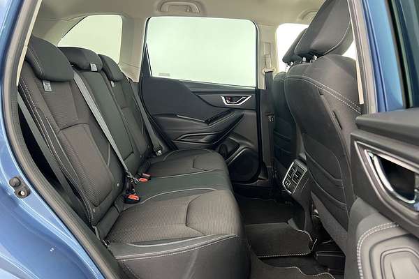 2023 Subaru Forester 2.5i S5 thumb-17