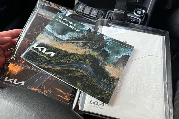 2022 Kia Sportage SX+ NQ5