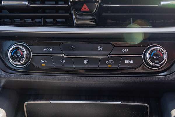 2022 LDV D90 Executive SV9A