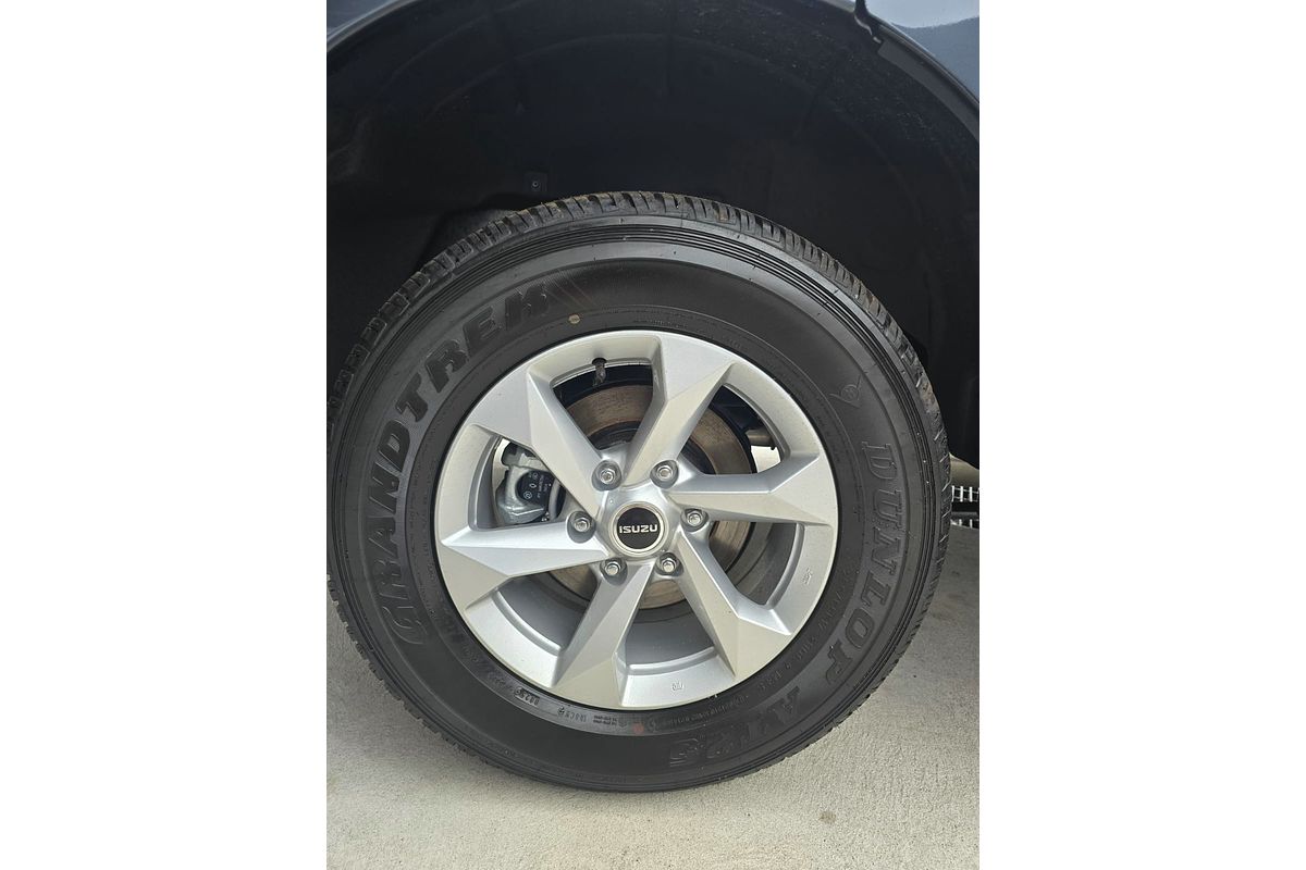 2025 Isuzu MU-X LS-M