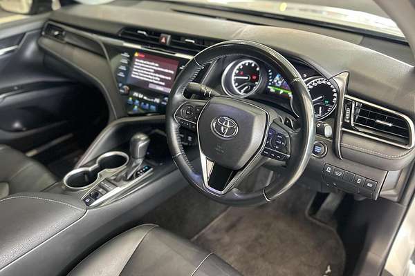 2018 Toyota Camry SX GSV70R