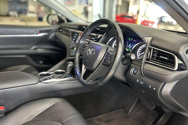 2018 Toyota Camry SX GSV70R