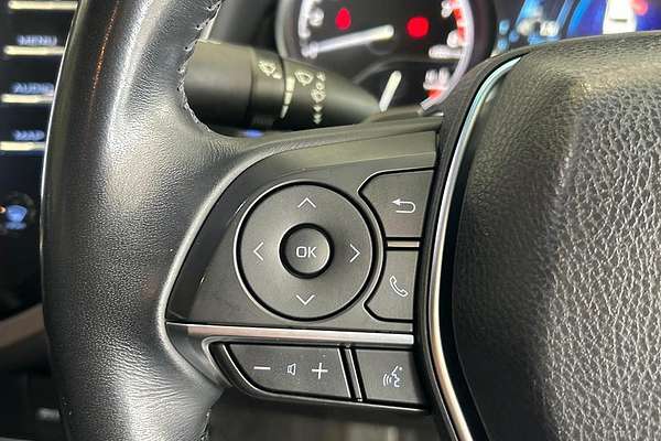 2018 Toyota Camry SX GSV70R