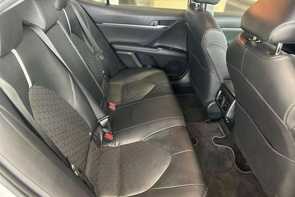 2018 Toyota Camry SX GSV70R