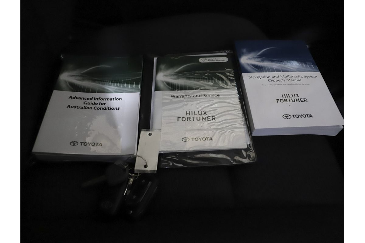 2024 Toyota Hilux SR GUN126R 4X4