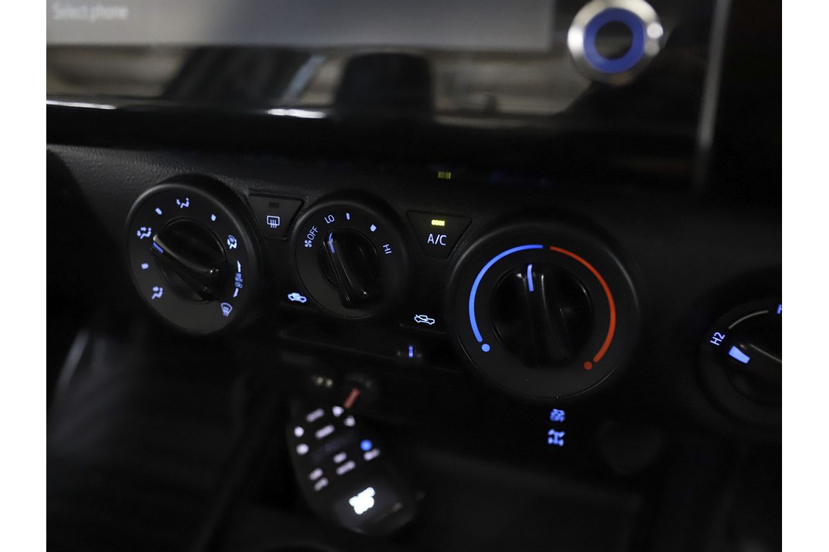 2024 Toyota Hilux SR GUN126R 4X4